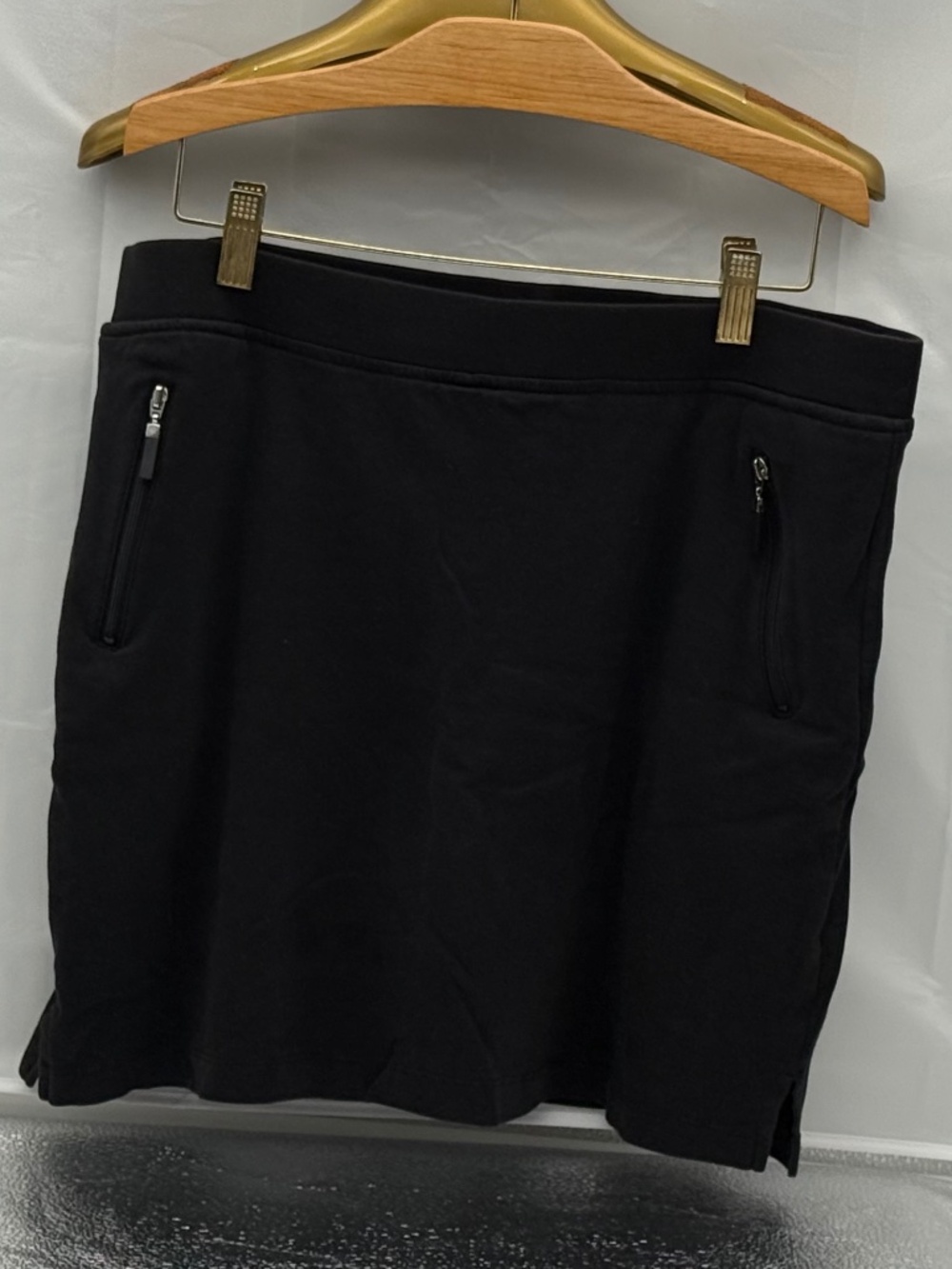 Jones New York Signature Black Skort - Size Medium